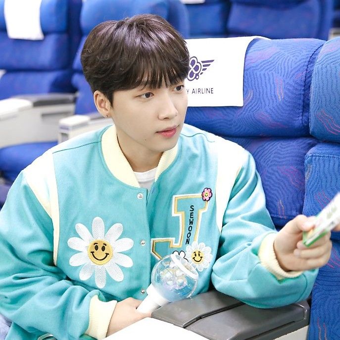 Recent activity shot of Jeong Sewoon