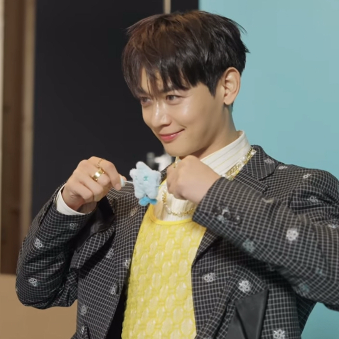 Recent activity shot of Minho (SHINee)