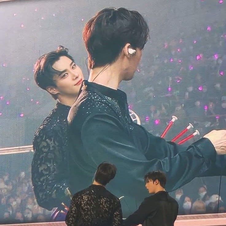 Foto aktivitas terbaru Moonbin (ASTRO)