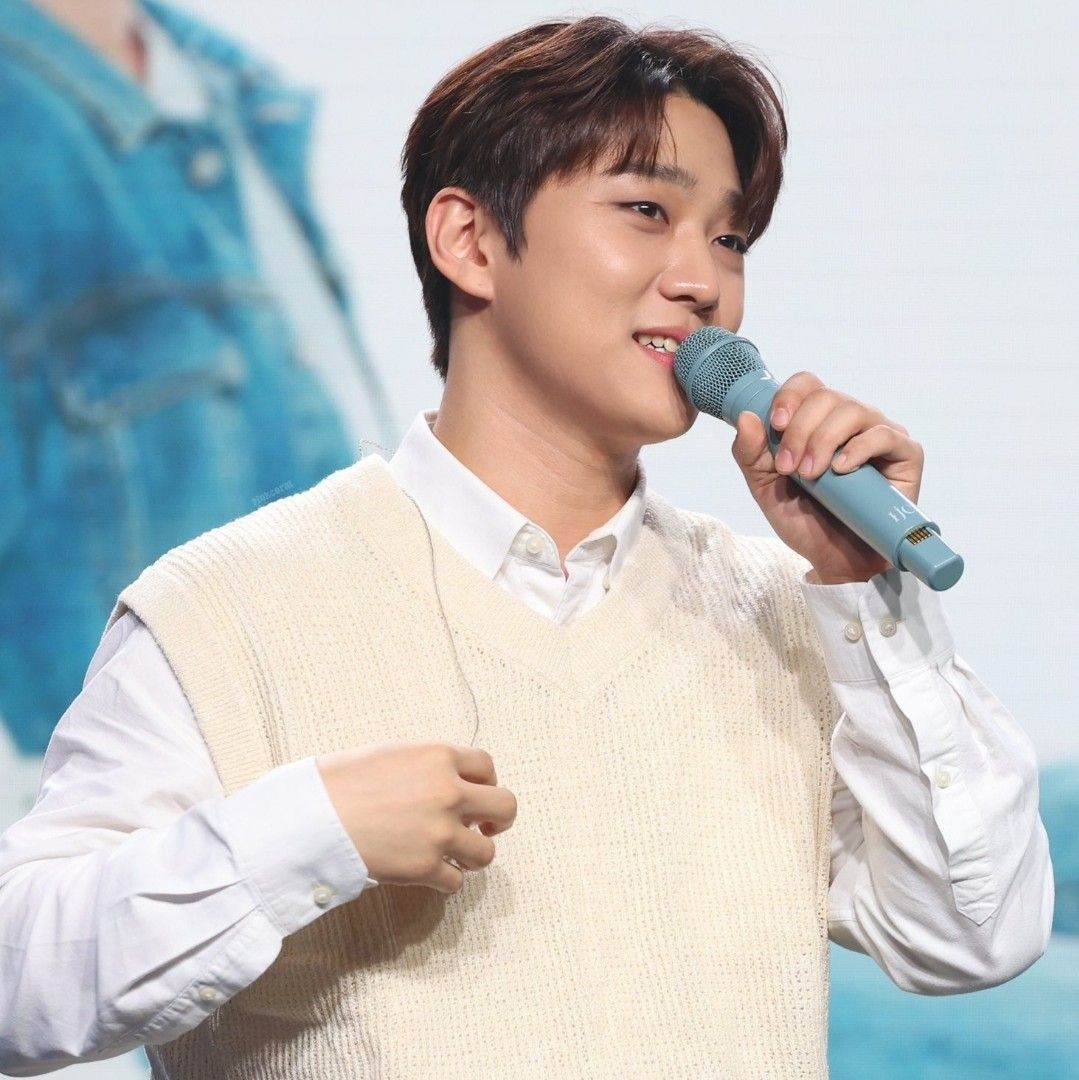 Behind-the-scenes cut of Hong Joochan (GoldenChild)