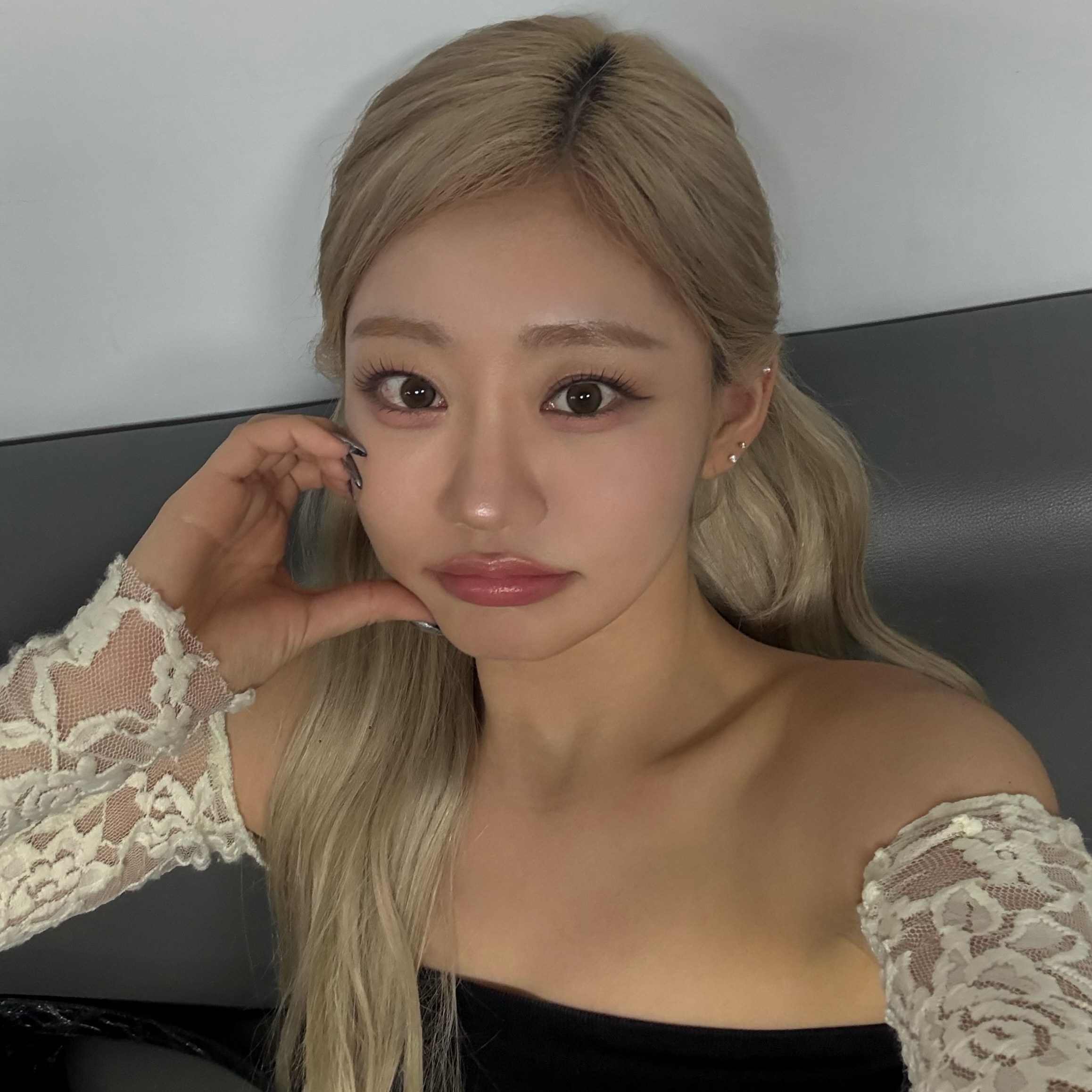 Julie (KISS OF LIFE)粉丝拍下的瞬间