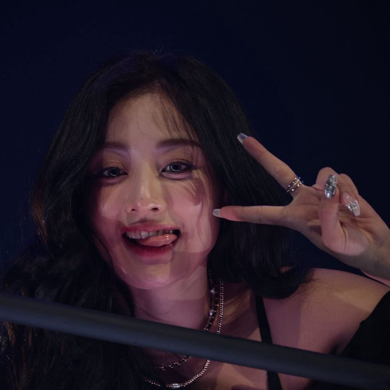 Recent activity shot of Jihyo (TWICE)