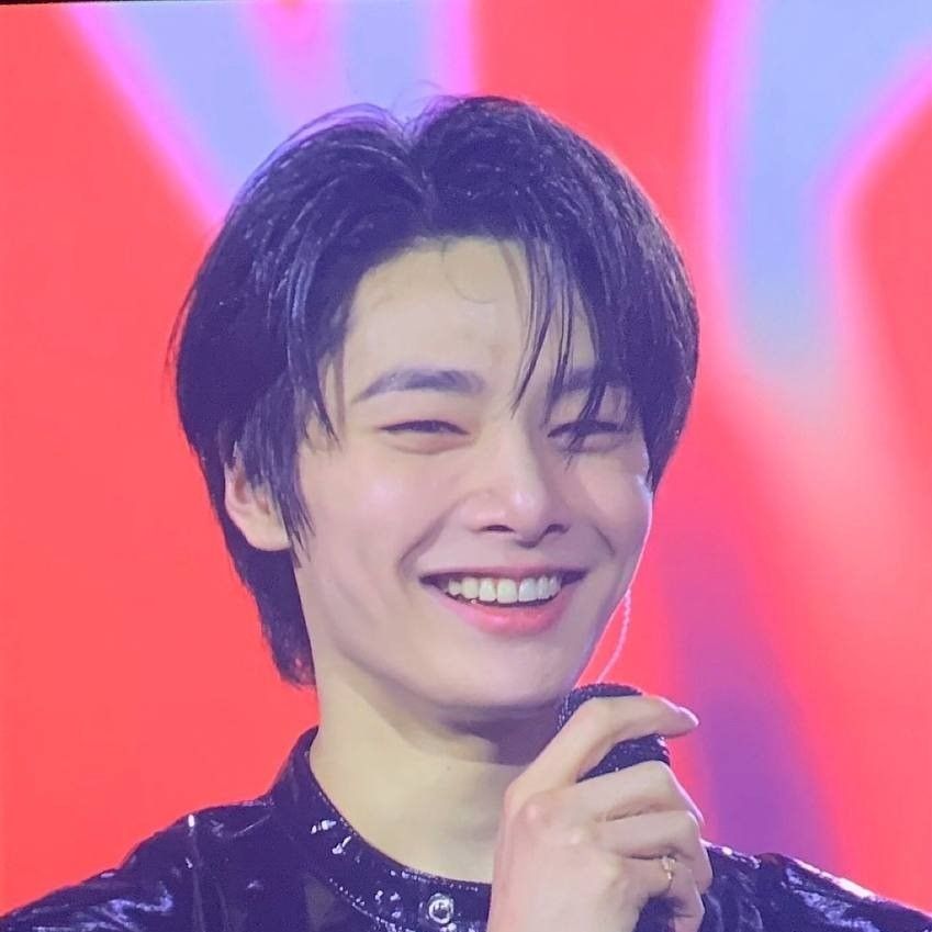 Behind-the-scenes cut of I.N (Stray Kids)