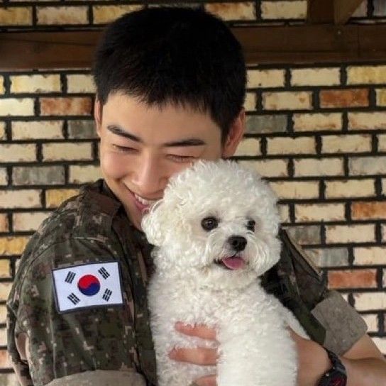 Potret di balik layar Eunwoo (ASTRO)