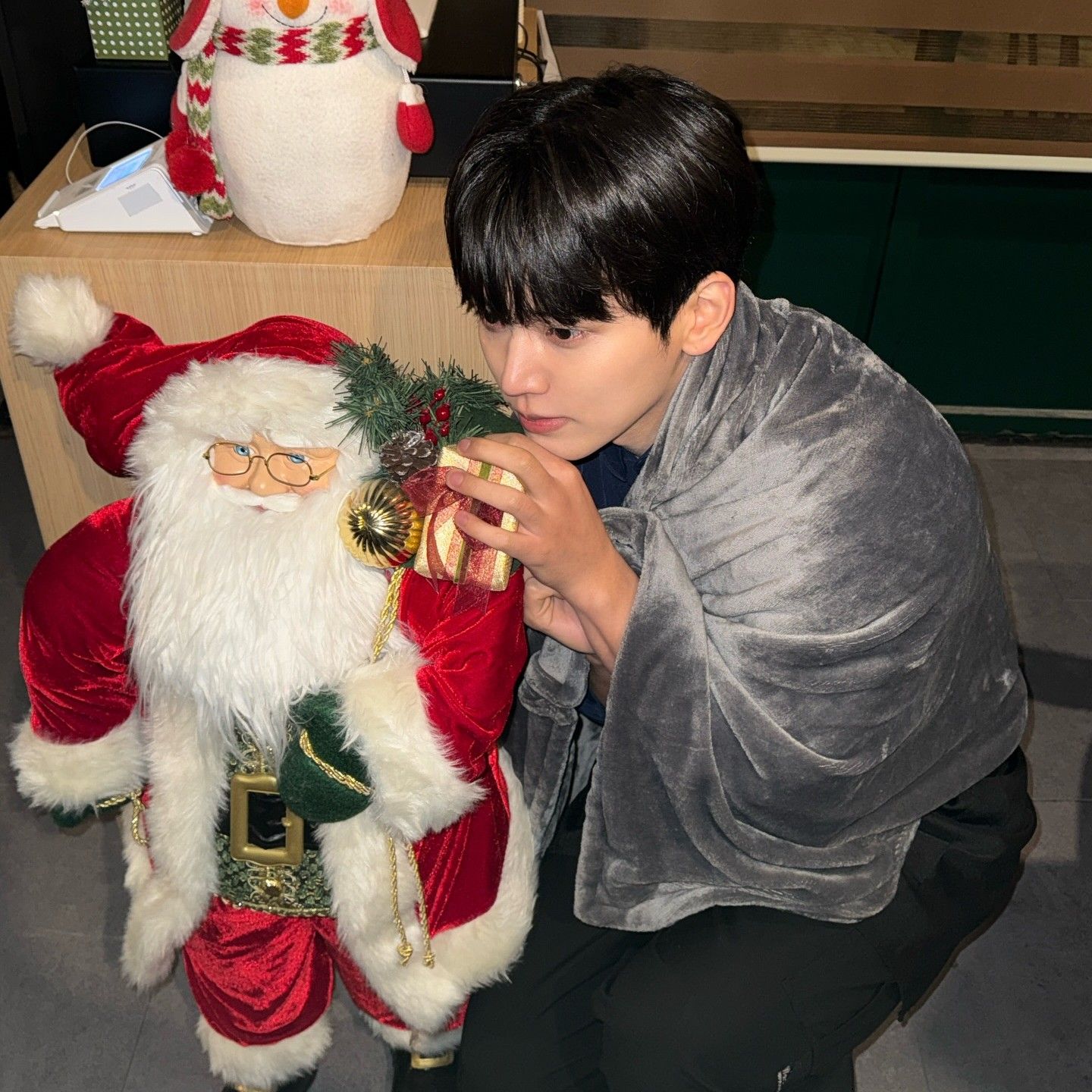 Behind-the-scenes cut of HYUK (OMEGA X)