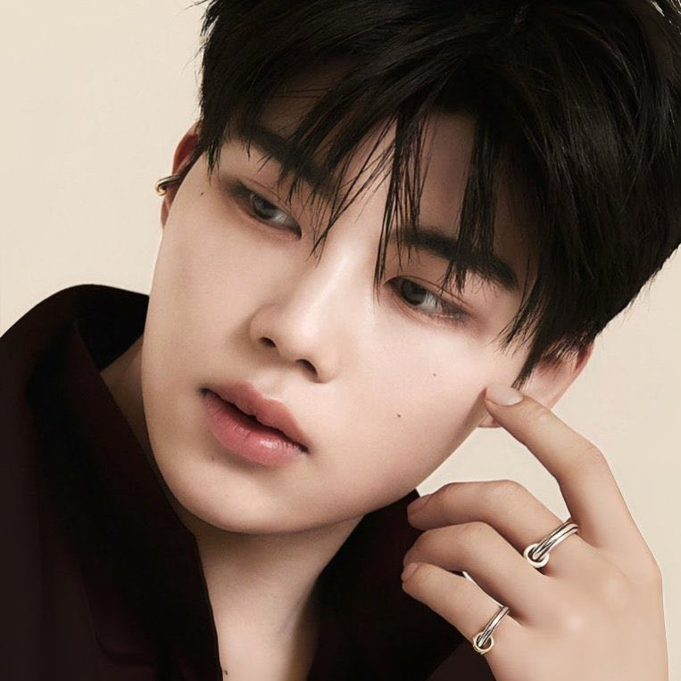 朴乾旭 (ZEROBASEONE)的最新照片