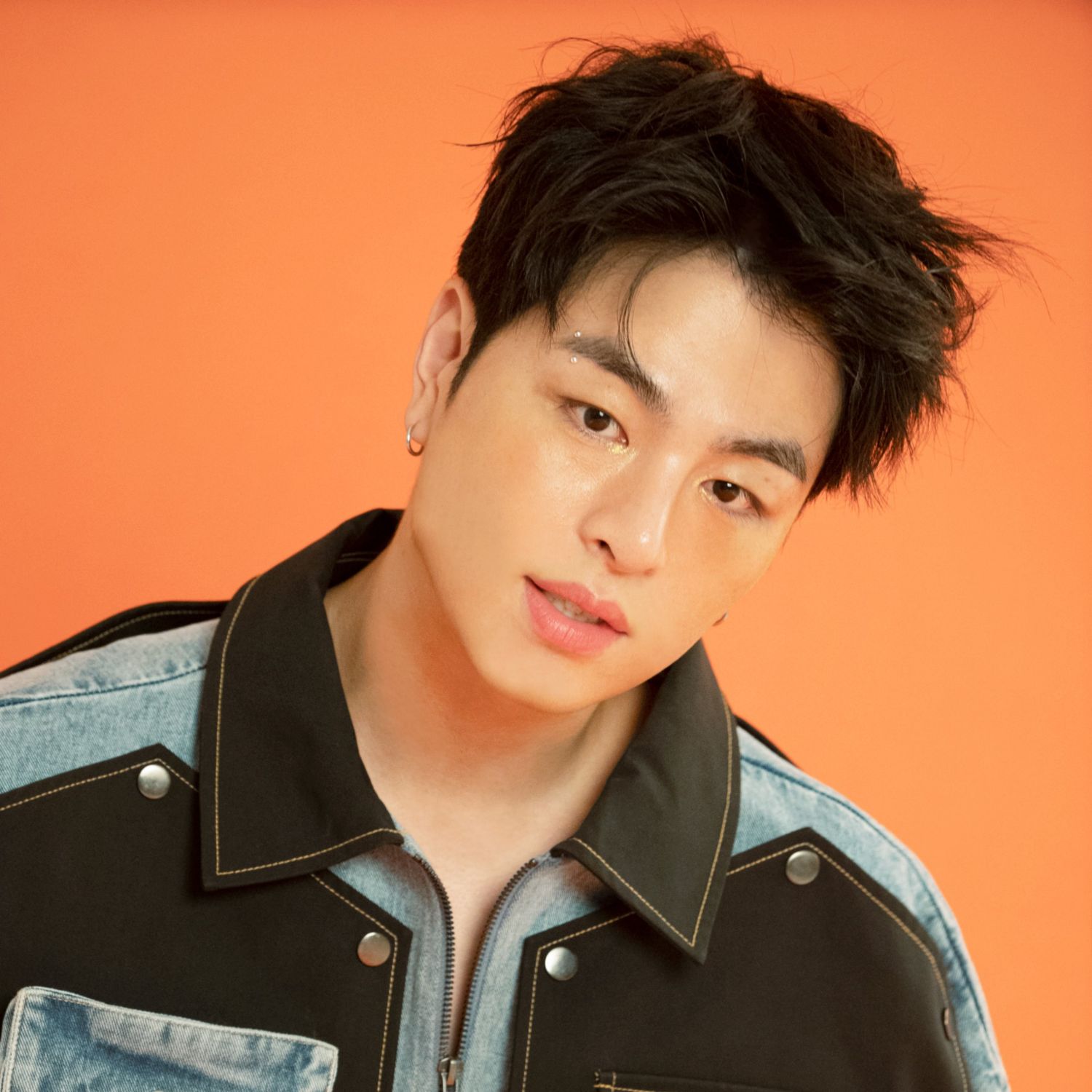 Latest photo of JU-NE (iKON)