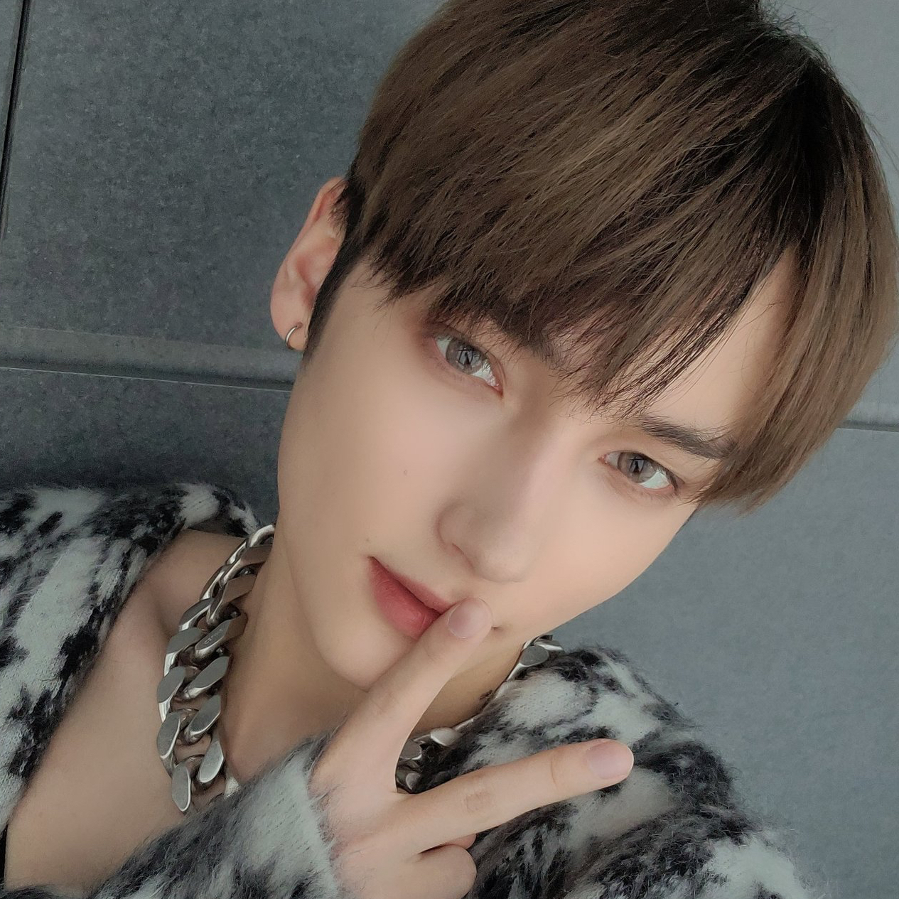 Behind-the-scenes cut of HueningKai (TOMORROW X TOGETHER)