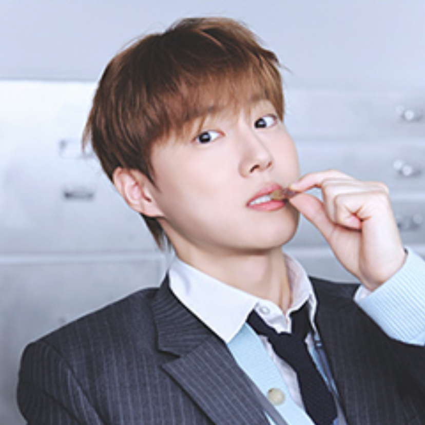 Latest photo of Suho (EXO)