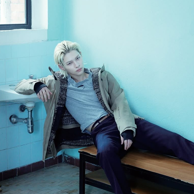 Foto terbaru NI-KI (ENHYPEN)