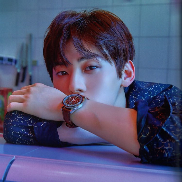 Foto aktivitas terbaru Hwang Minhyun