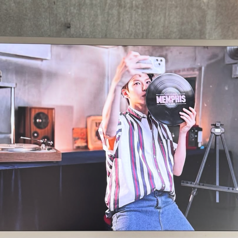 A moment captured by LEO (VIXX)'s fan