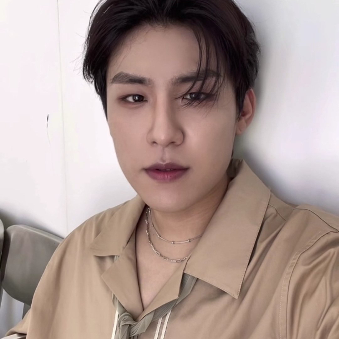Latest photo of Park Woojin (AB6IX)