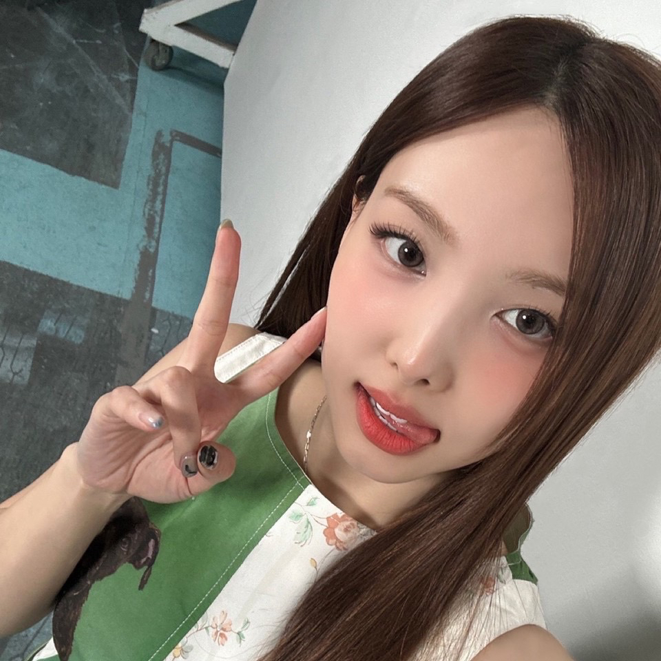 娜琏 (TWICE)的幕后花絮