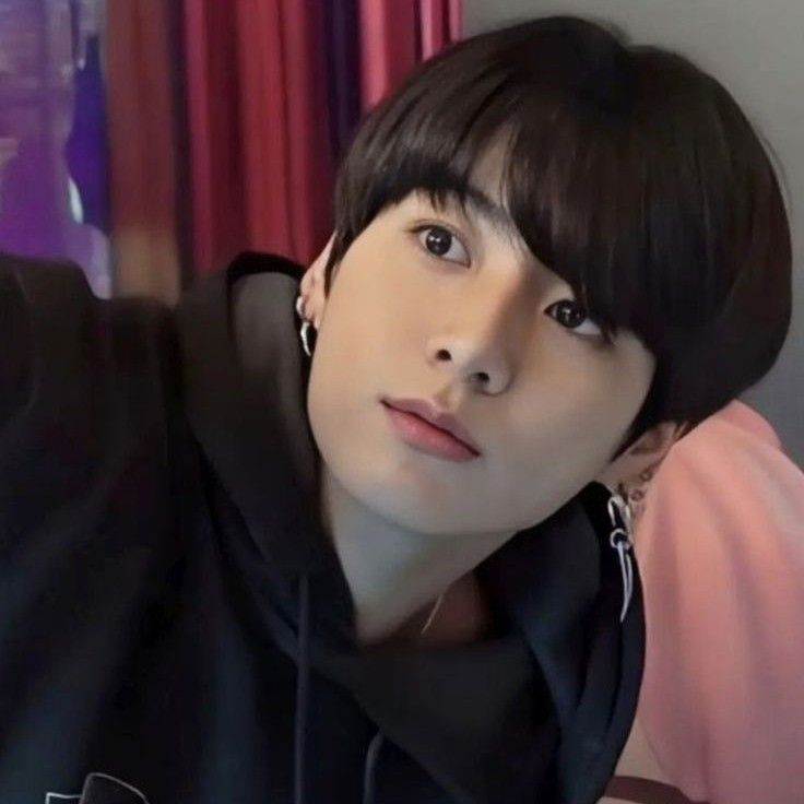 Momen yang diabadikan oleh penggemar Jungkook (BTS)