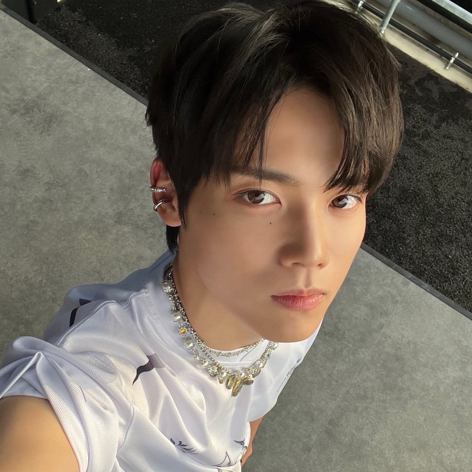 Trending idol content in the community