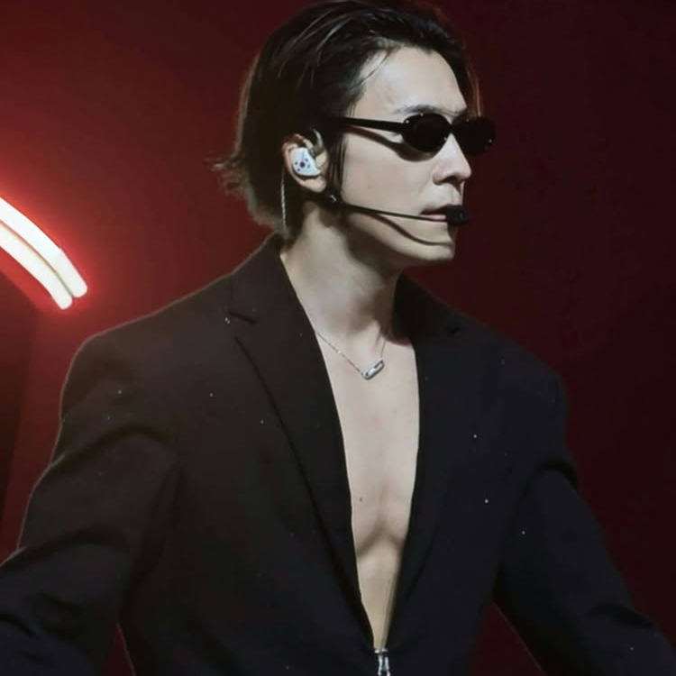 A moment captured by Donghae (Super Junior)'s fan