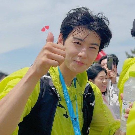 Latest photo of Eunwoo (ASTRO)