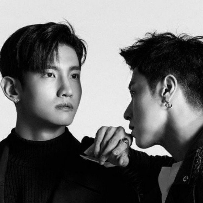 Recent activity shot of TVXQ