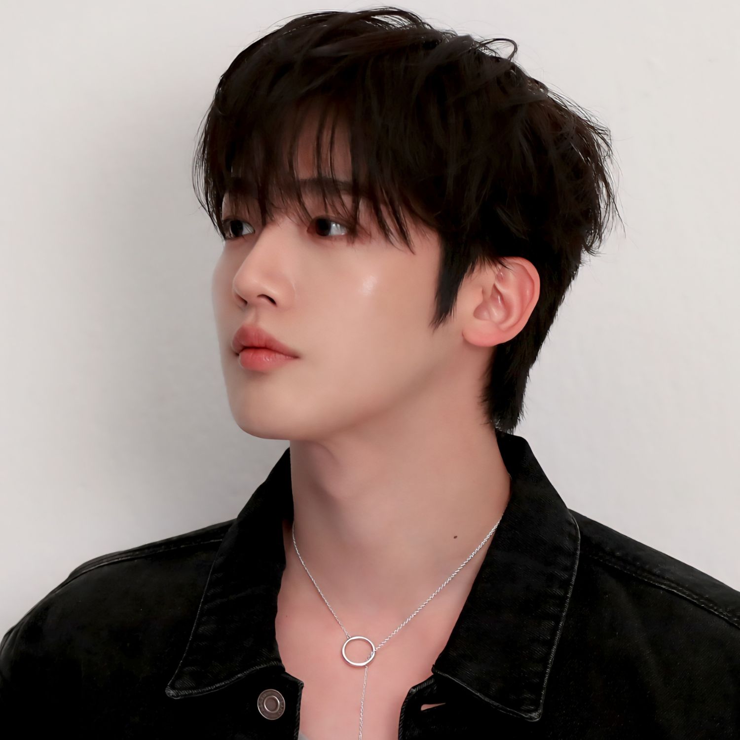 Behind-the-scenes cut of Kim Yohan (WEi)