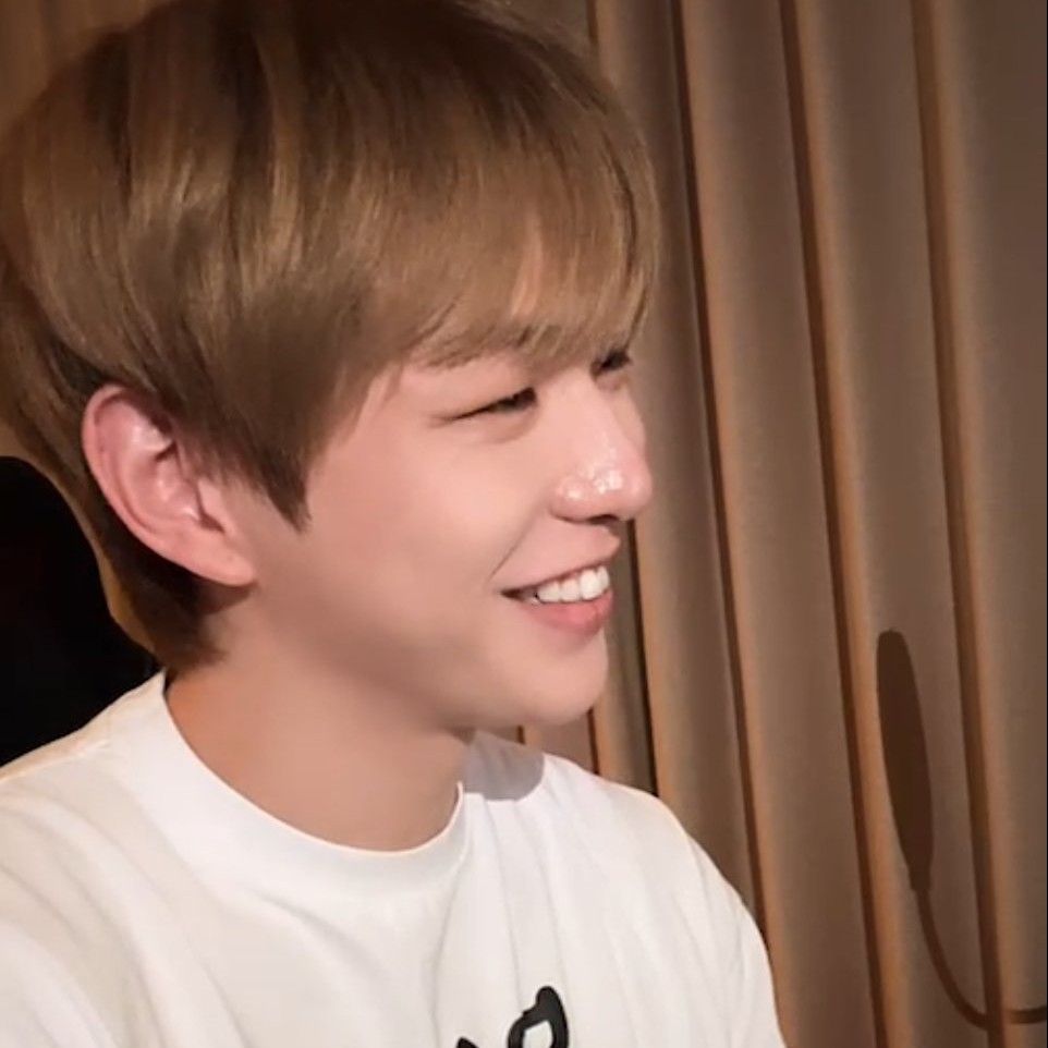 Recent activity shot of Kang Daniel