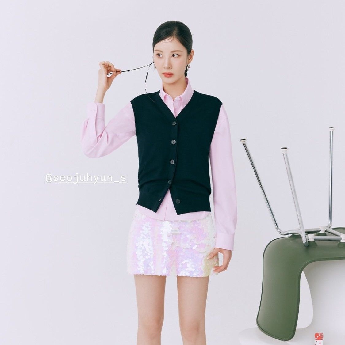 Foto aktivitas terbaru Seohyun (Girls' Generation)