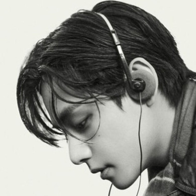 뷔 (방탄소년단)의 비하인드 컷