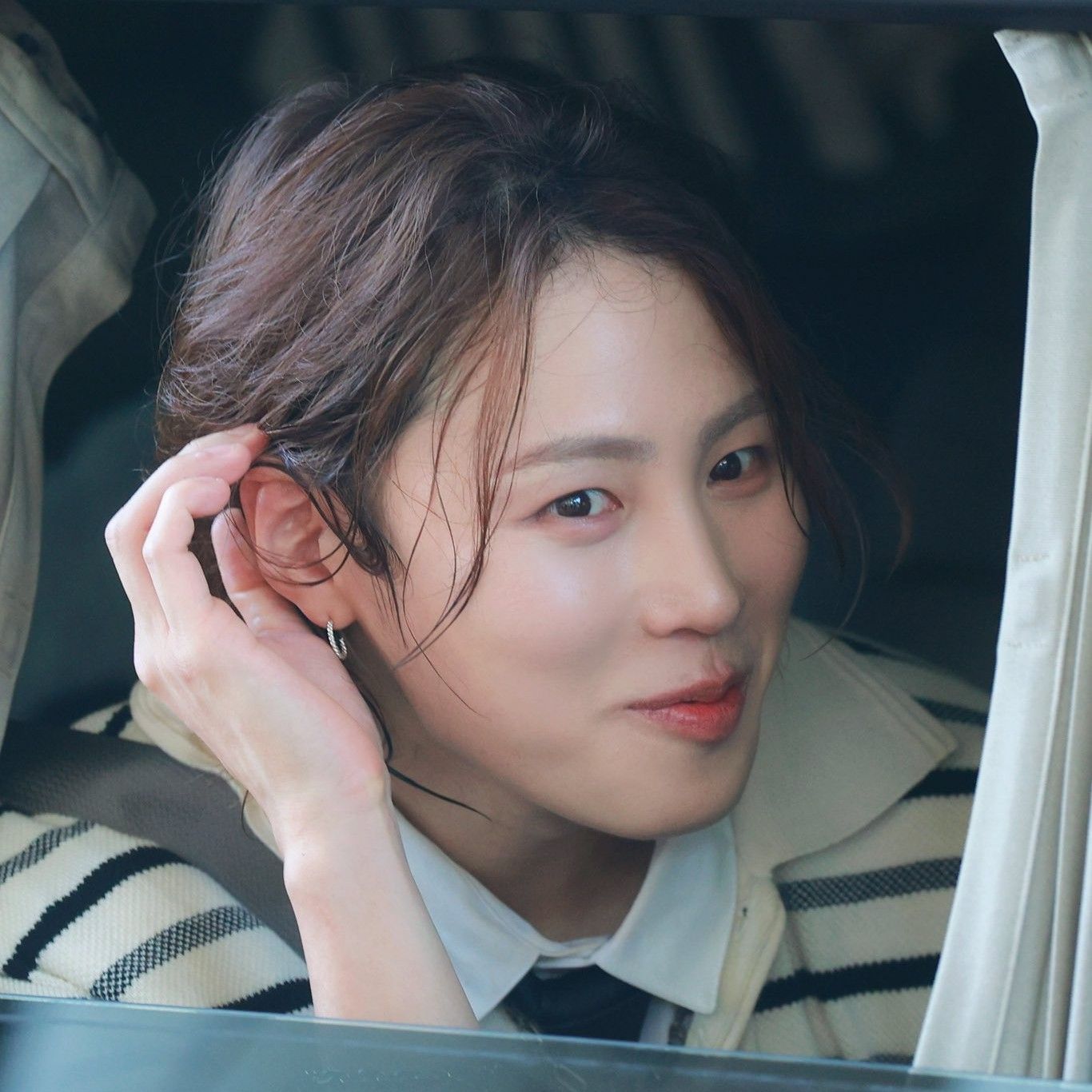 A moment captured by Ha Sungwoon's fan