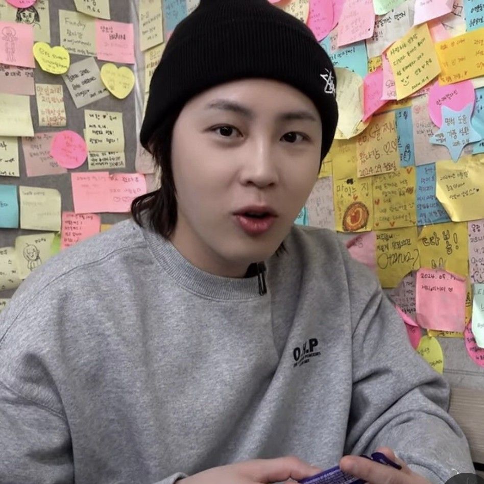 Behind-the-scenes cut of Ha Sungwoon