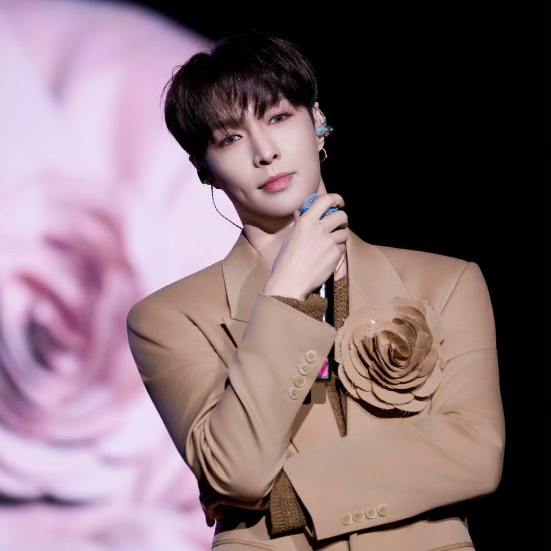 Momen yang diabadikan oleh penggemar Lay (EXO)