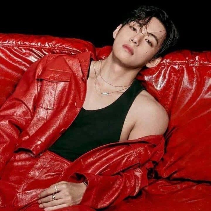 Recent activity shot of V (BTS)