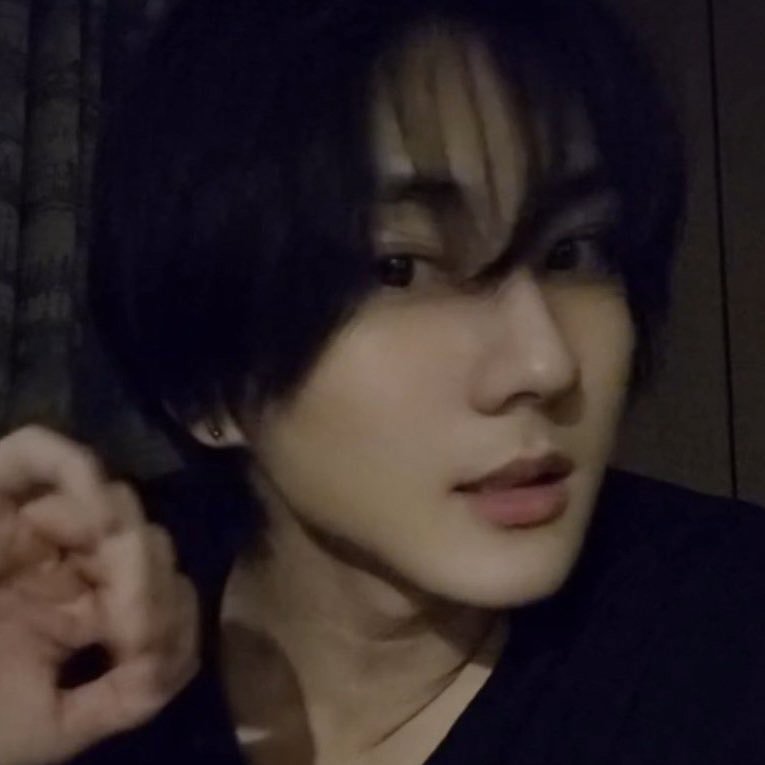 Recent activity shot of Jungwon (ENHYPEN)