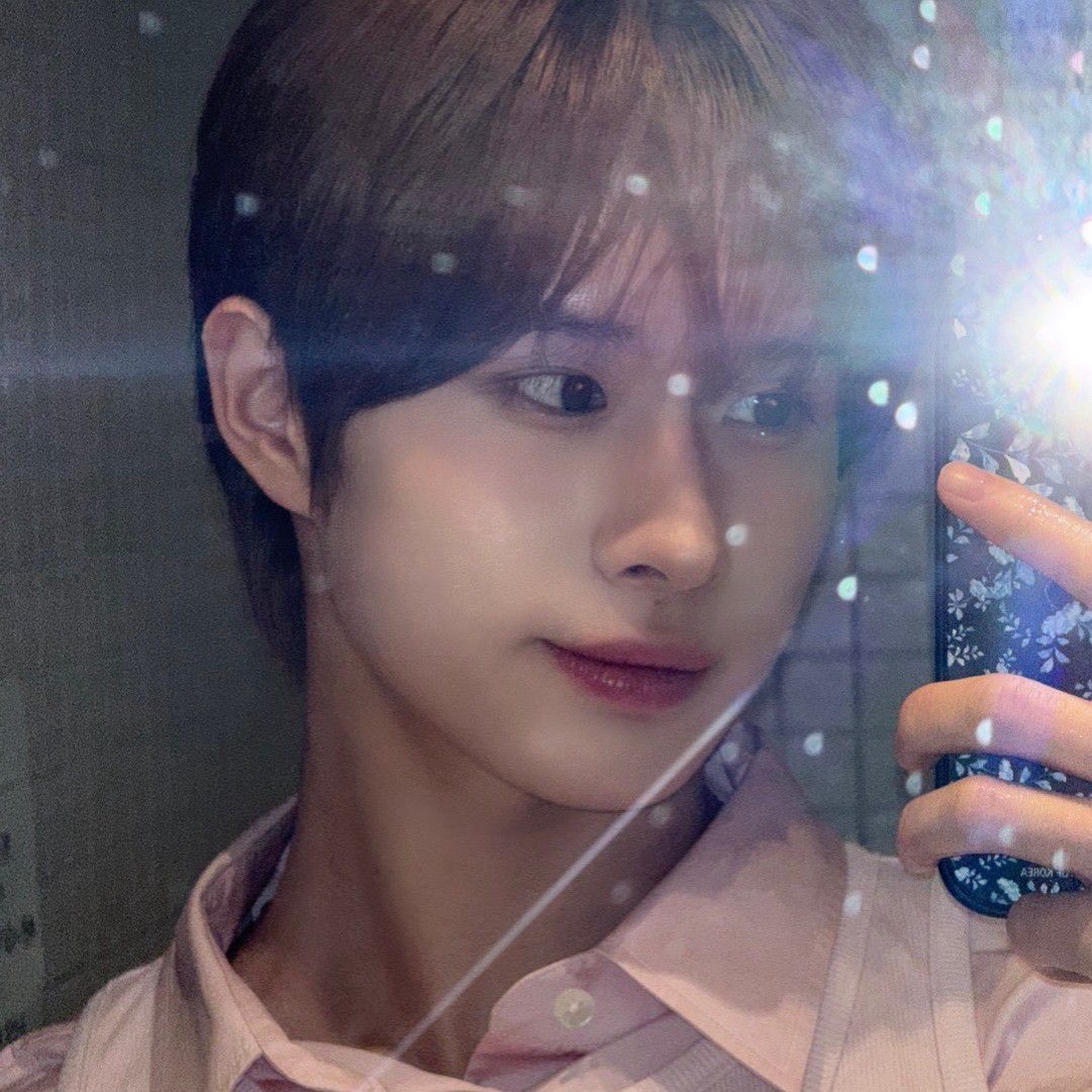 Recent activity shot of Kyungmin (TWS)