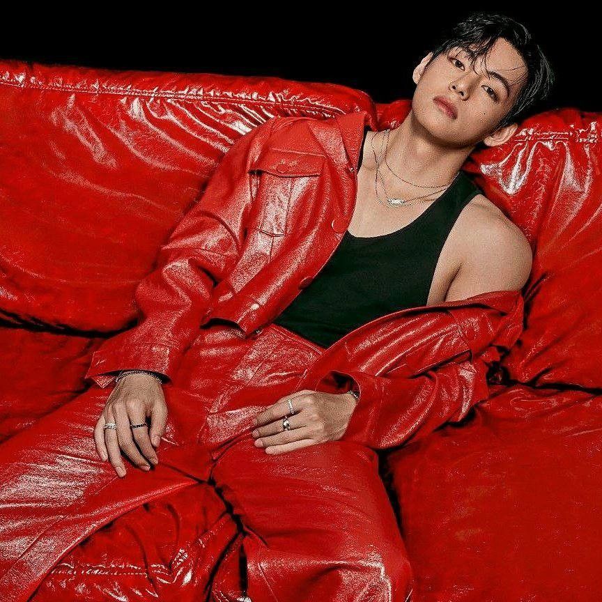 Latest photo of V (BTS)
