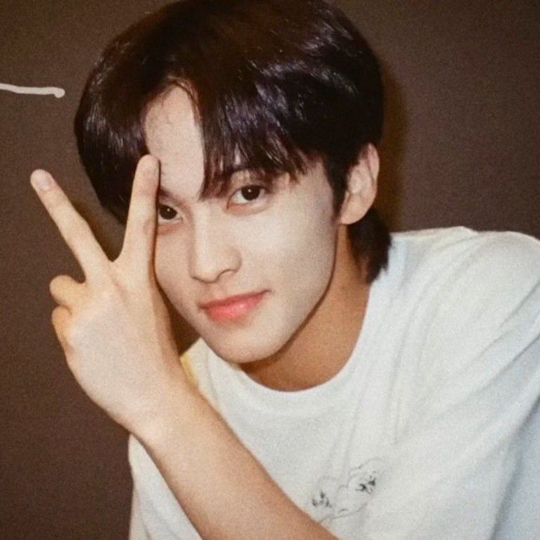 Latest photo of Mark (NCT 127, NCT DREAM)