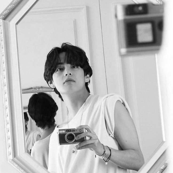 Behind-the-scenes cut of BTS