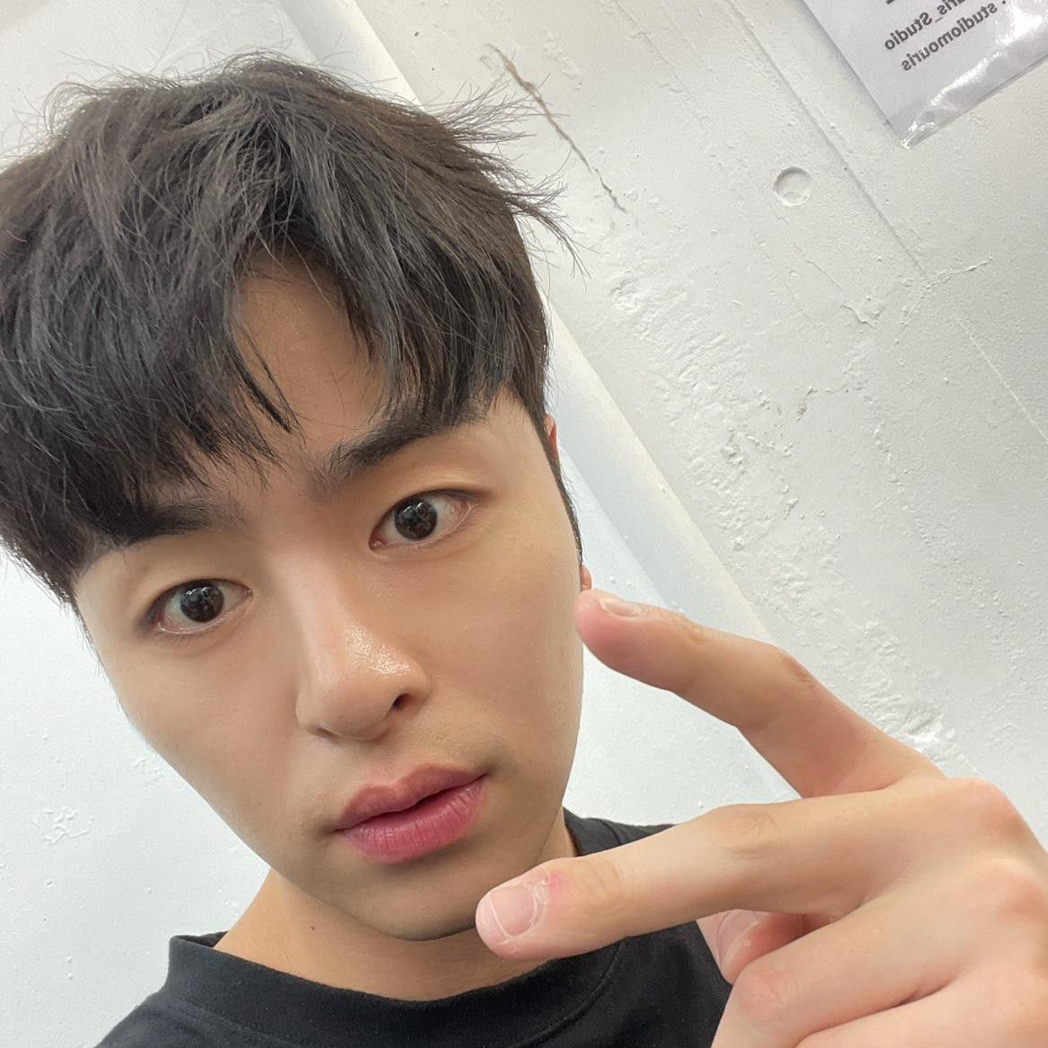 Recent activity shot of JU-NE (iKON)