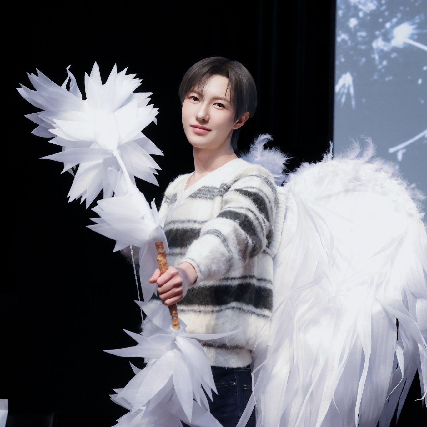 A moment captured by Renjun (NCT DREAM)'s fan