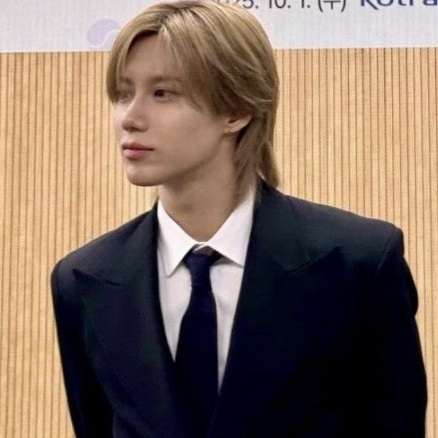 A moment captured by Taemin (SHINee)'s fan