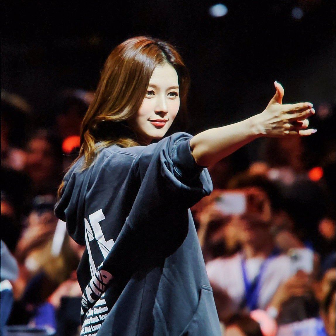 Sana (TWICE)的幕后花絮