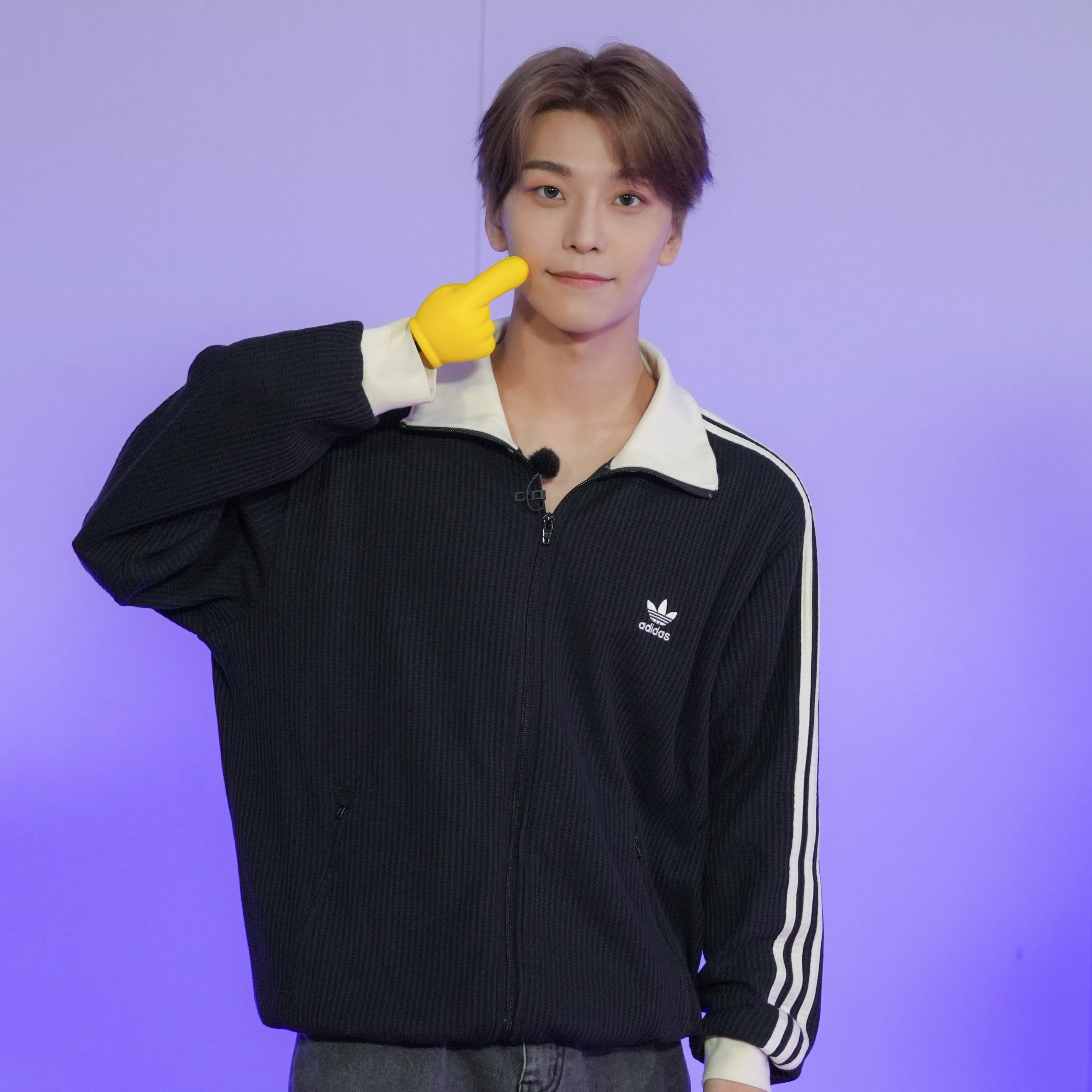 Behind-the-scenes cut of He Xinlong (ALPHA DRIVE ONE)