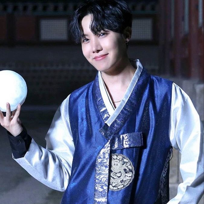 J-hope (防弹少年团)的最新活动照片