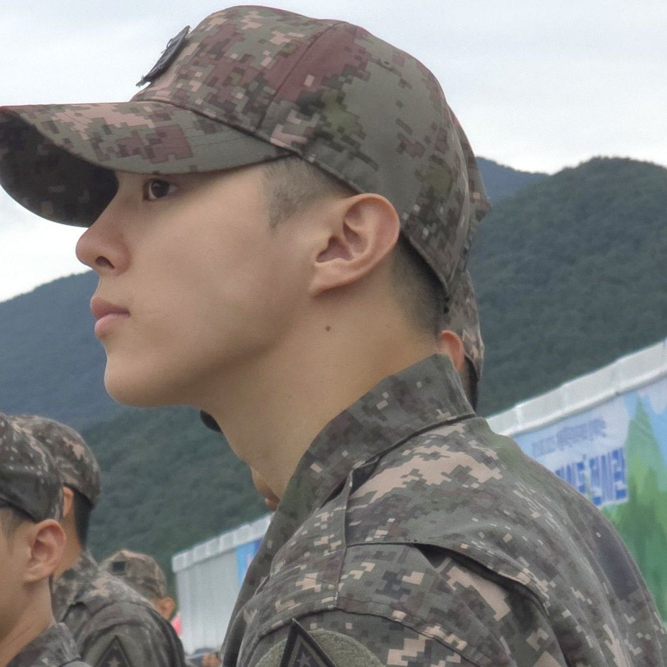 김우석 최근 활동샷