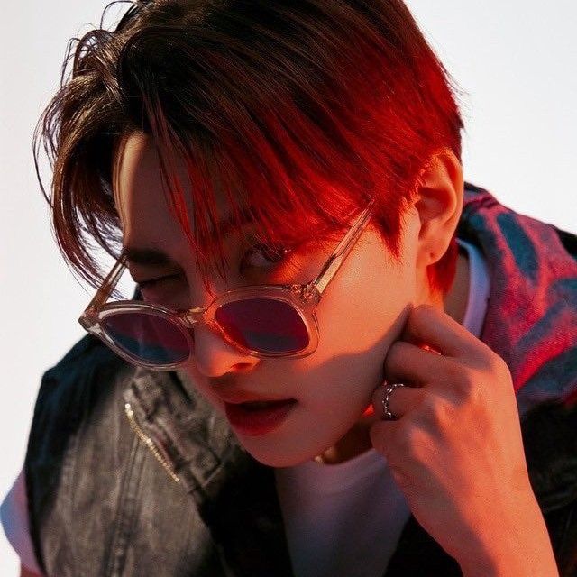 Behind-the-scenes cut of Hongjoong (ATEEZ)