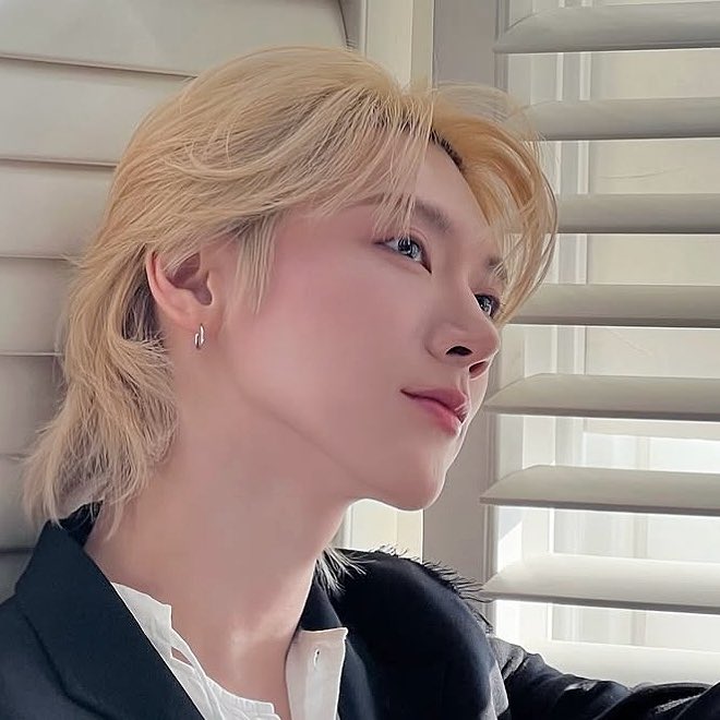 Recent activity shot of TEN (WayV)