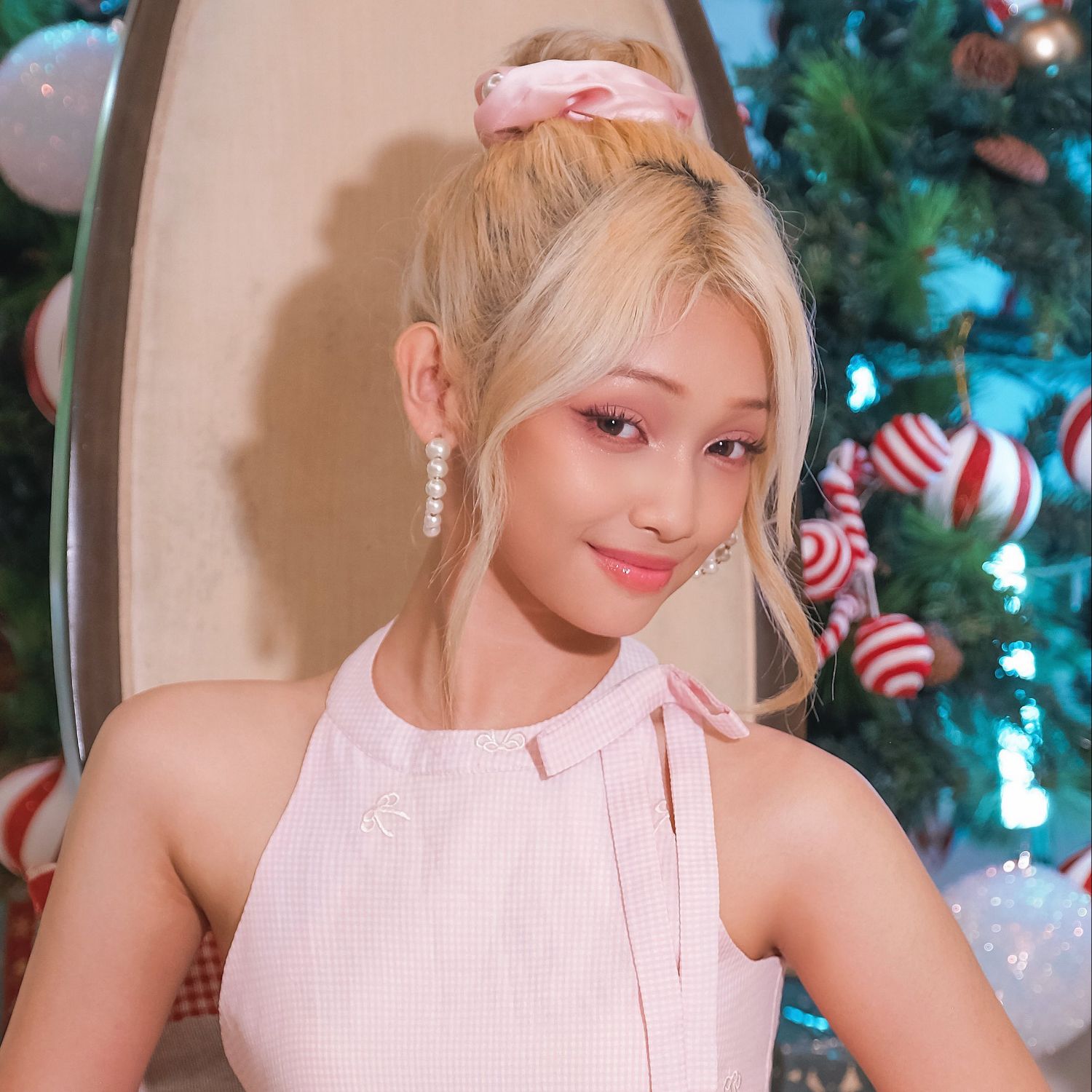 A moment captured by Gehlee (UNIS)'s fan