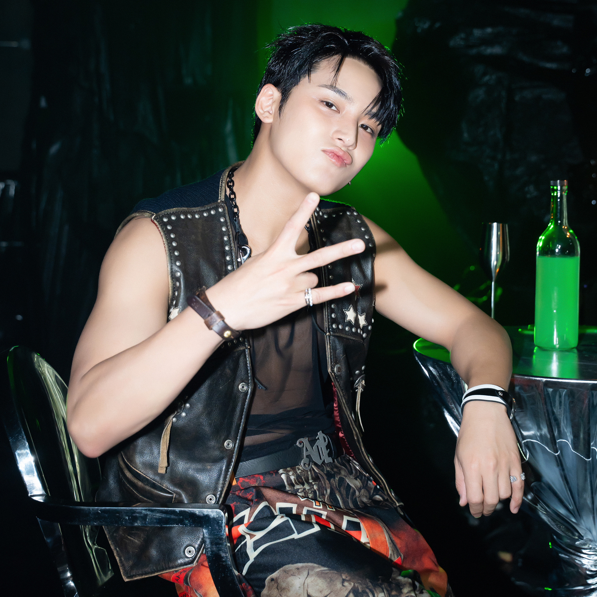 Behind-the-scenes cut of Mingyu (SEVENTEEN)