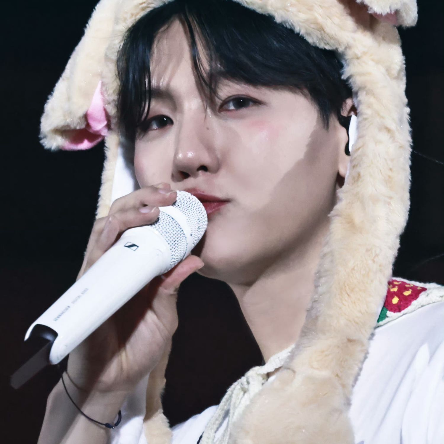 A moment captured by Baekhyun (EXO)'s fan