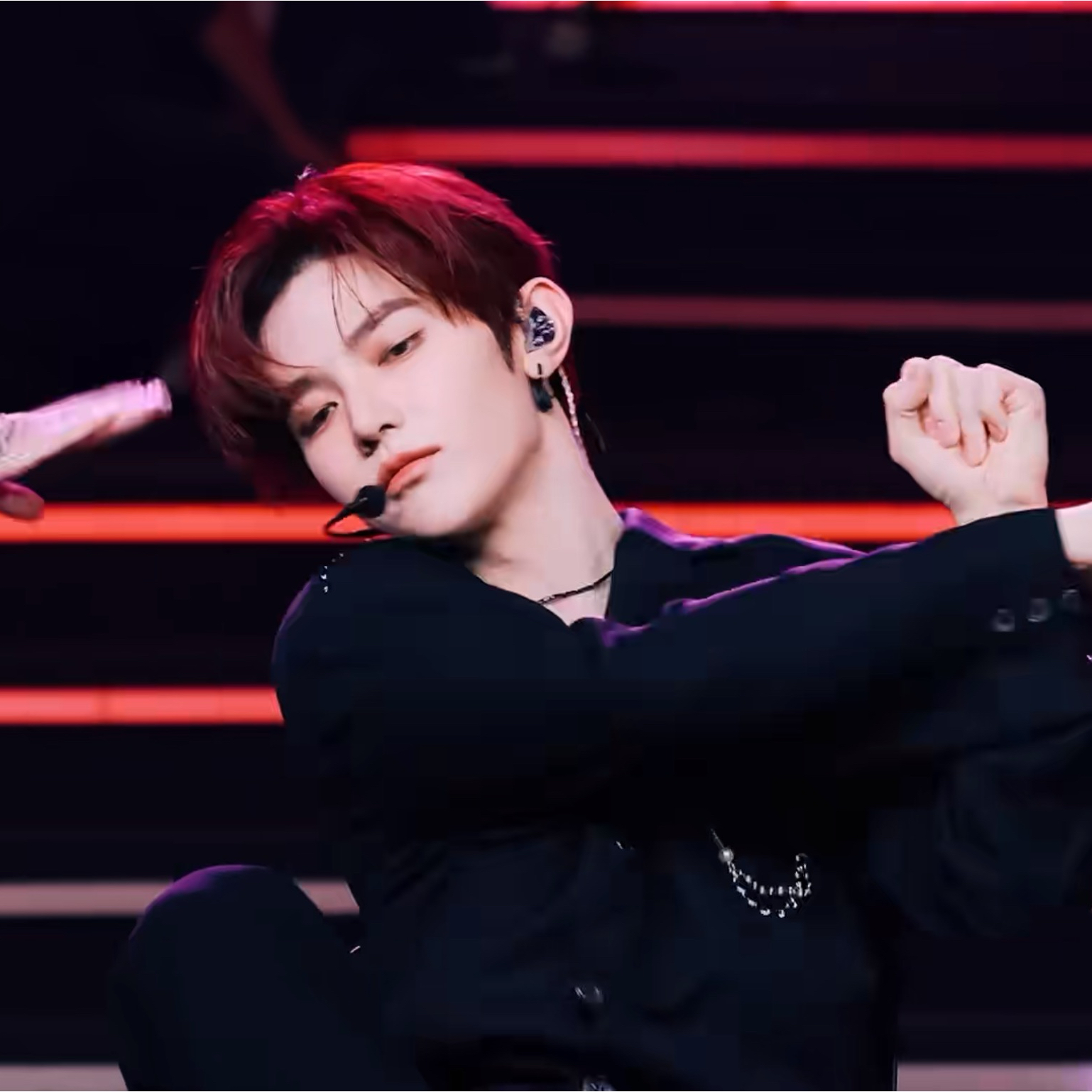 章昊 (ZEROBASEONE)的最新照片