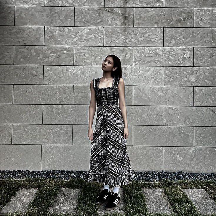 제니 (BLACKPINK)의 비하인드 컷